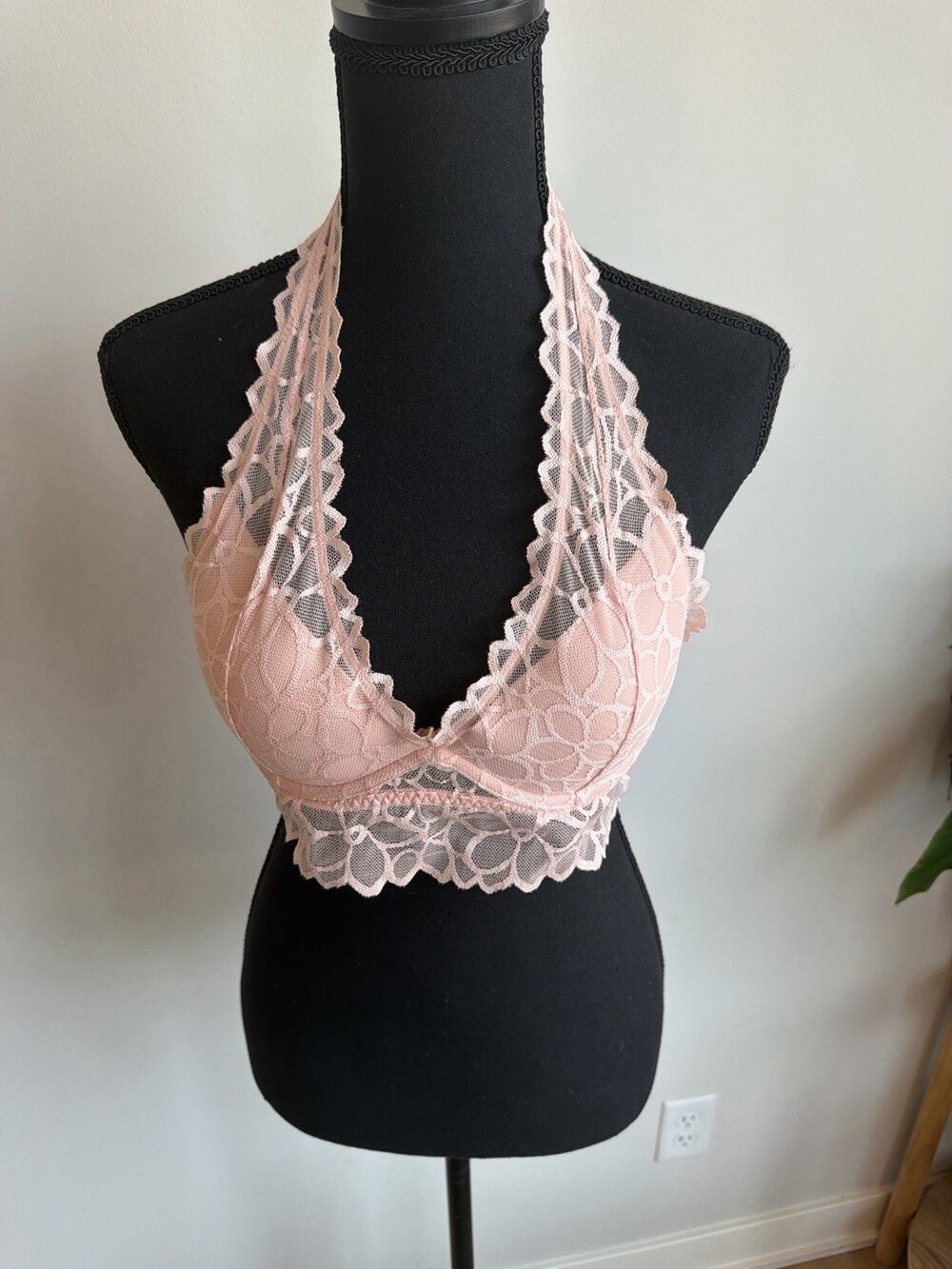 Victoria's Secret PINK Bra Halter Women's SZ Small AA-C Padded Lace Underwire